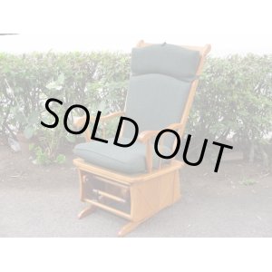 画像: TowneSquareFurniture ロッキングチェア